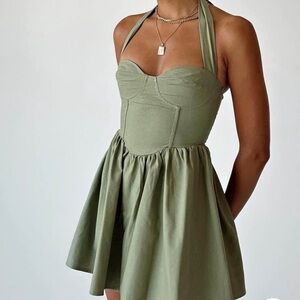 Princess Polly size 4